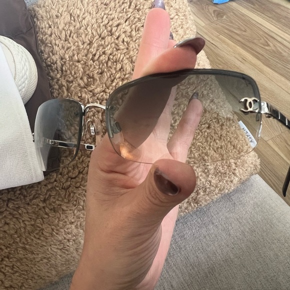 Chanel Sunglasses authentic - Picture 8 of 14